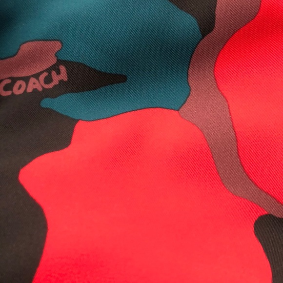 ππ
π β’ β«οΈ COACH x Camo Vibes π΄ β’ π
ππ
- Picture 8 of 8